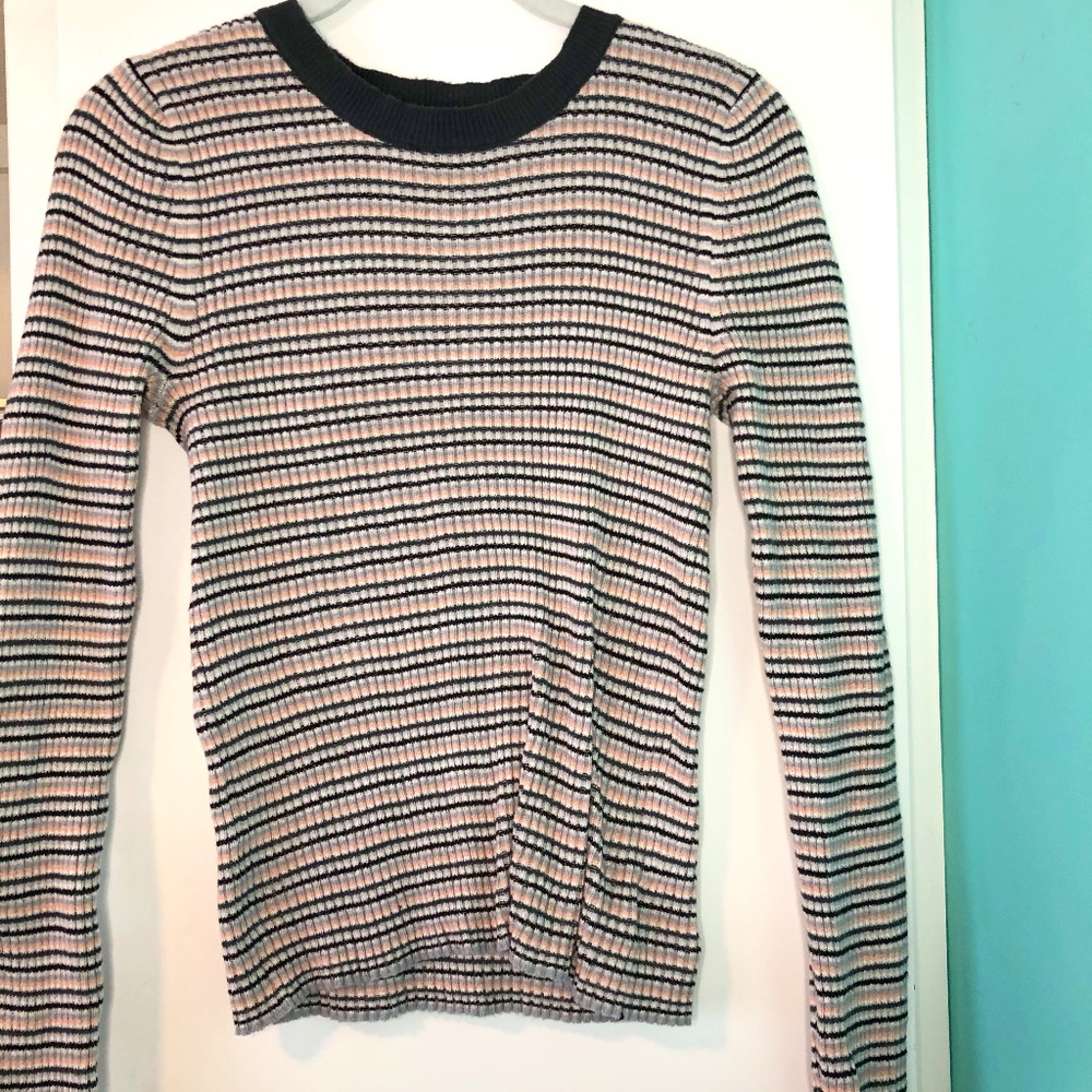 Stripped light weight sweater